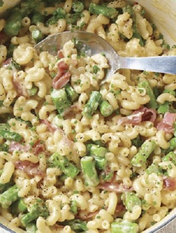 Macarrão e Queijo com Espargos e Presunto