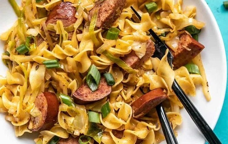Macarrão com Repolho Cajun