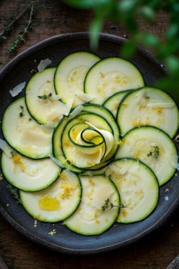 Carpaccio de Abobrinha com Parmesão e Limão