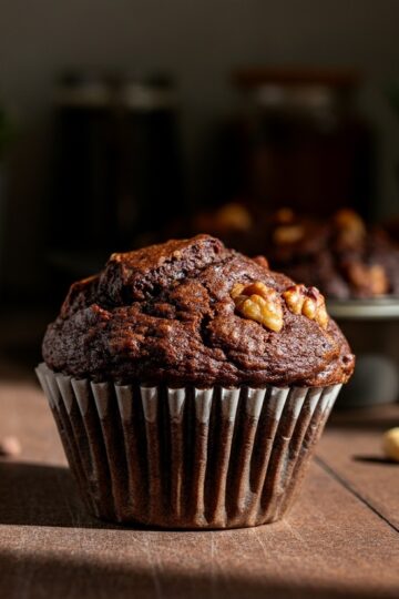 Muffin de Banana Verde com Cacau e Castanhas (Low Carb)